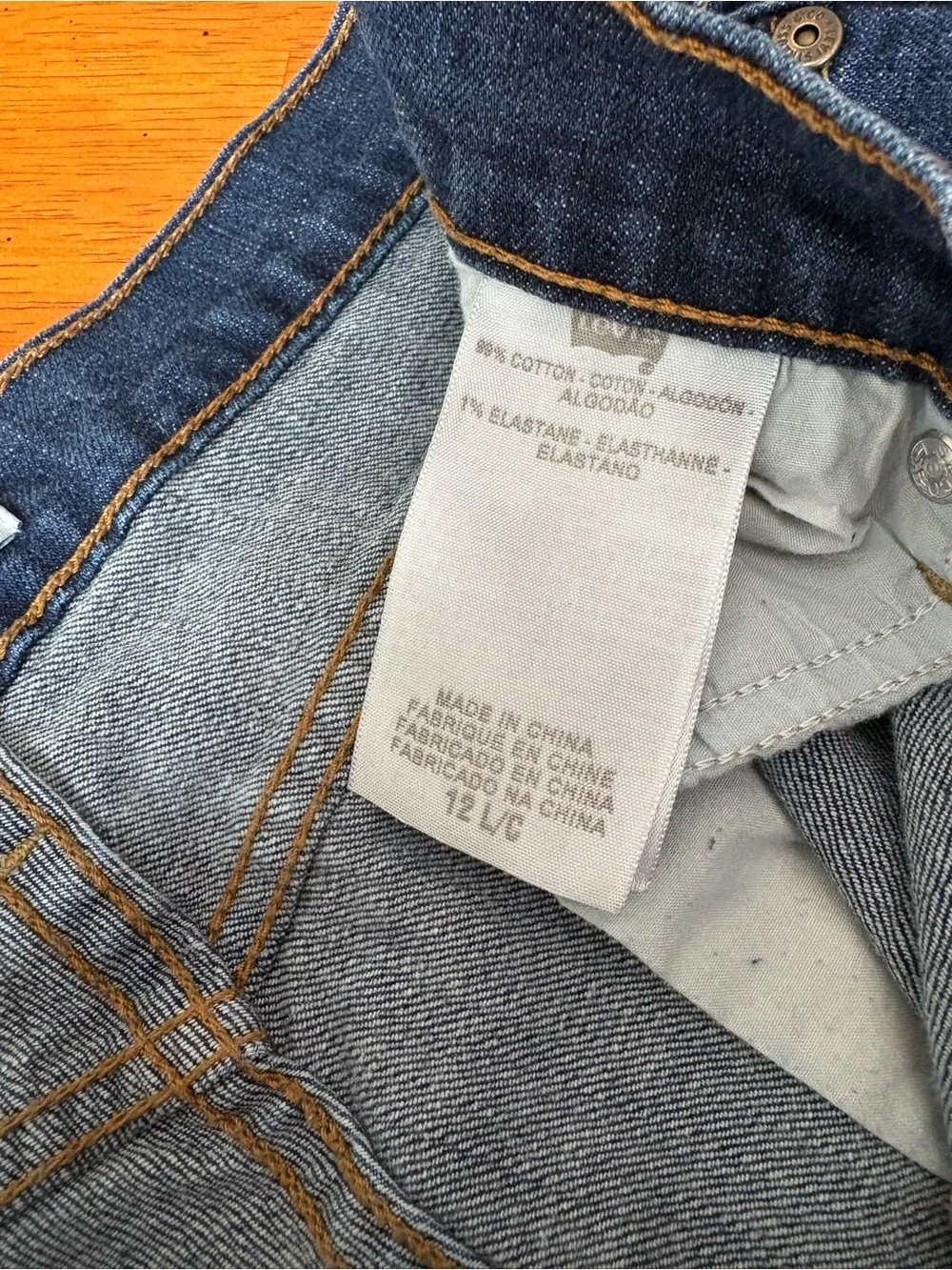 Levi’s 505 Straight Leg Jeans – Size 12